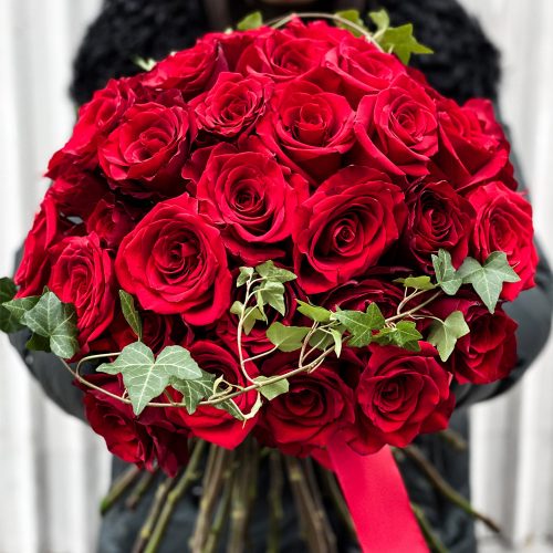 Buchet de trandafiri Roses are Red